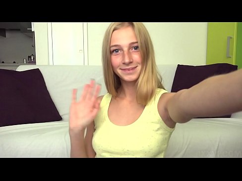 ❤️ Wenn ich gelangweilt bin, masturbiere ich faul meine rosa Muschi ️ Sex video bei de.ixiporn.ru